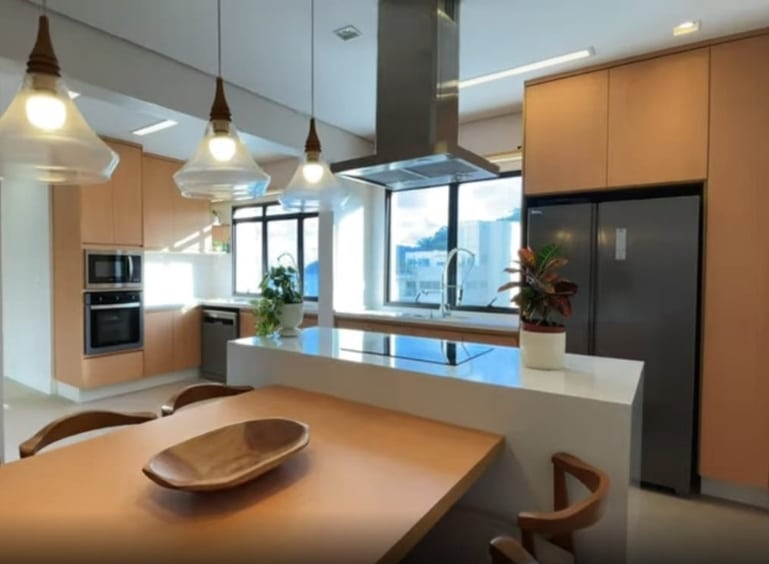 cozinha-planejada-design-interiores-guaruja-riviera-de-sao-lourenço-moveis-soltos-decoracao